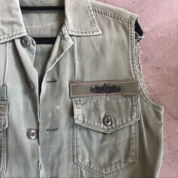 Sleeveless vintage jacket - Picture 2 of 5